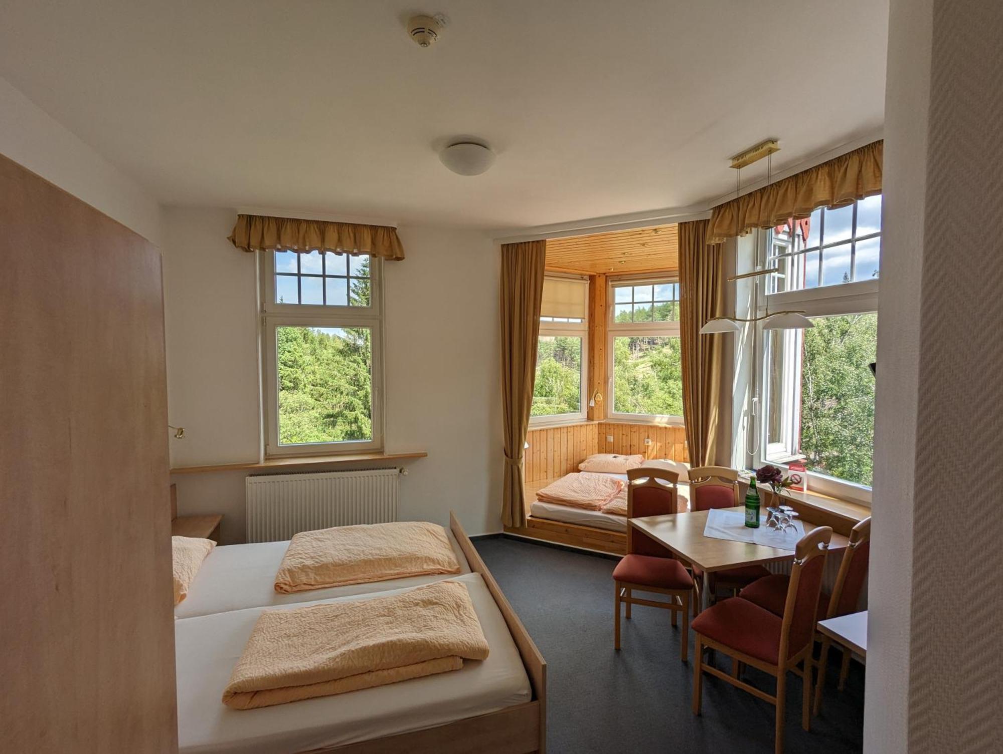 Waldgasthaus & Berghotel Steinerne Renne Wernigerode Exteriör bild
